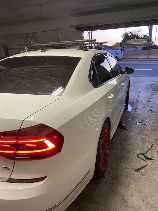 Piggys Mobile tint 2