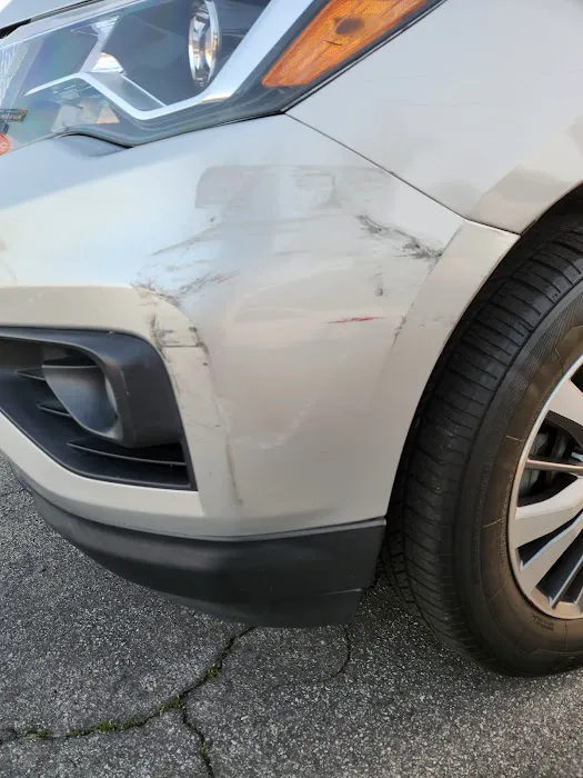 Lux Auto Body & Paint 6