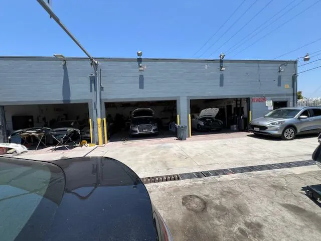 Charlie Auto Paint Corp 2