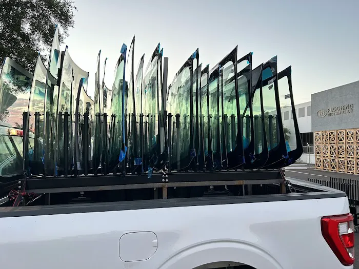 Nielsen & Moller Auto Glass Distributors 6