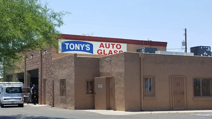 Tony's Auto Glass 4