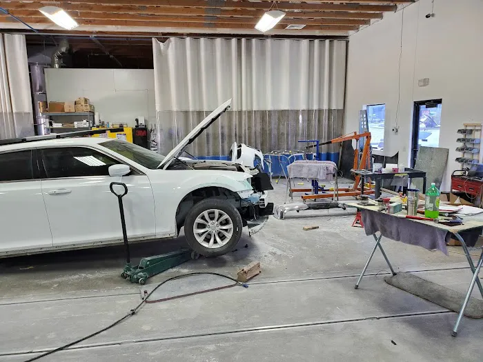 Saitta Trudeau Paint & Auto Body Shop 6