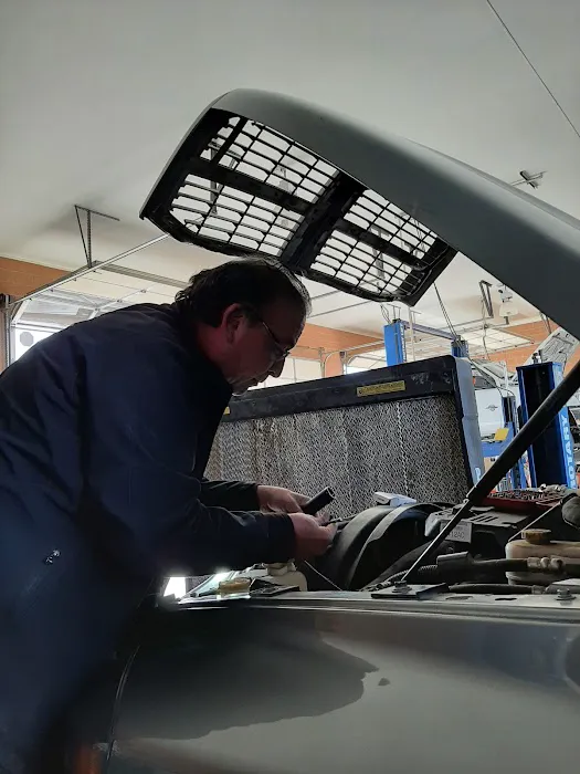 Pete's Auto Clinic 0