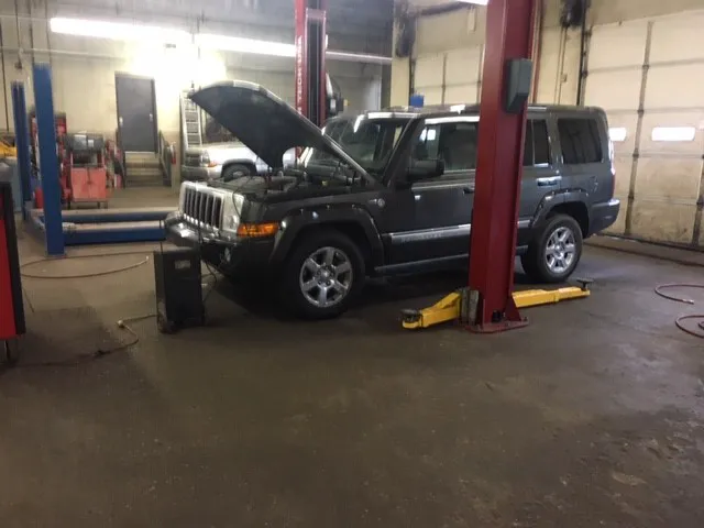 Diamond Jim's Auto & Tire Service Center 7