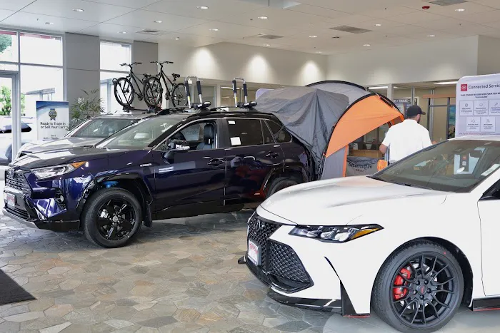 Thompsons Toyota Parts Center 8