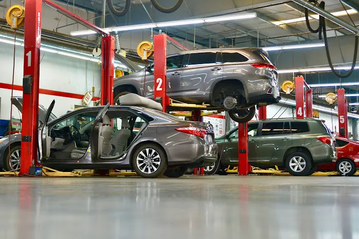 Thompsons Toyota Service Center 0