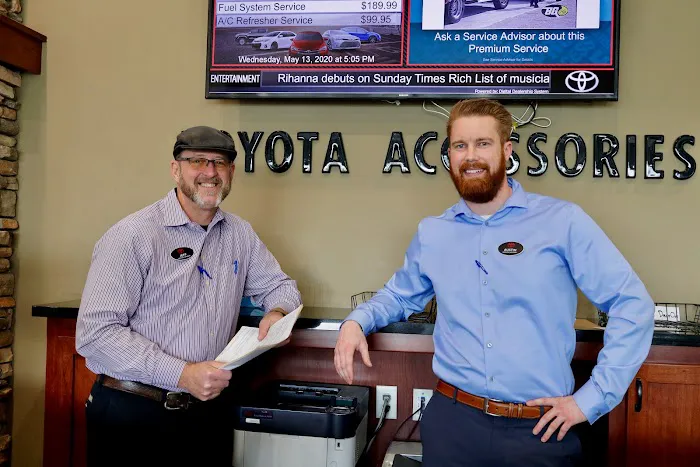 Thompsons Toyota Service Center 7