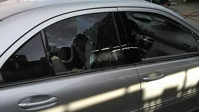 A&A Auto Glass 4