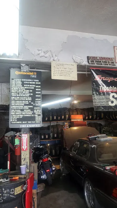 Aaron's Sidesaddle Tire Repair ll 0