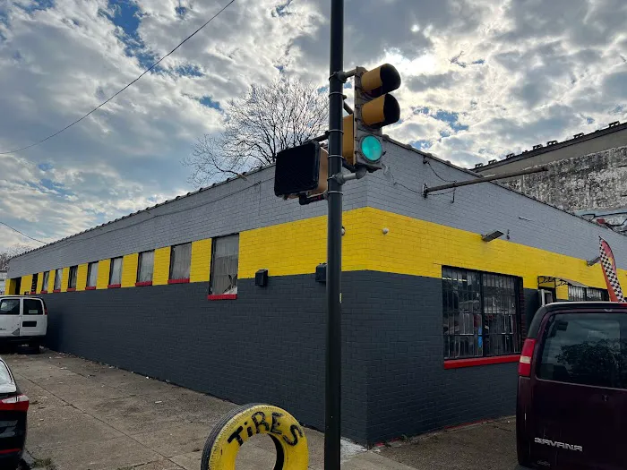 Paramount automotive services 0