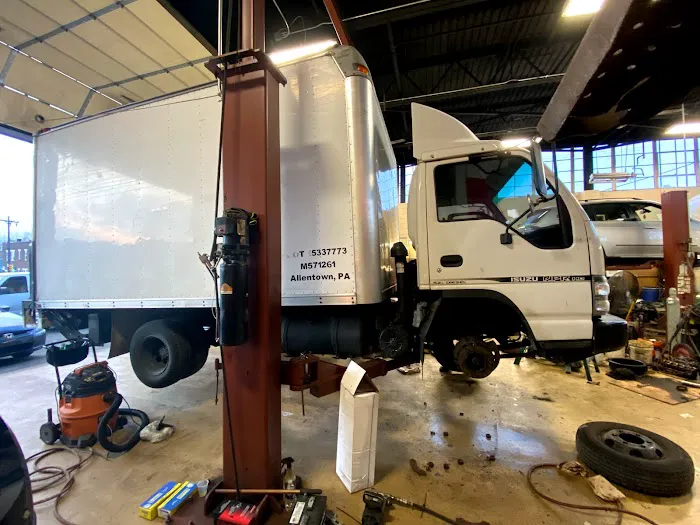 Germosen Truck and Auto Service 7
