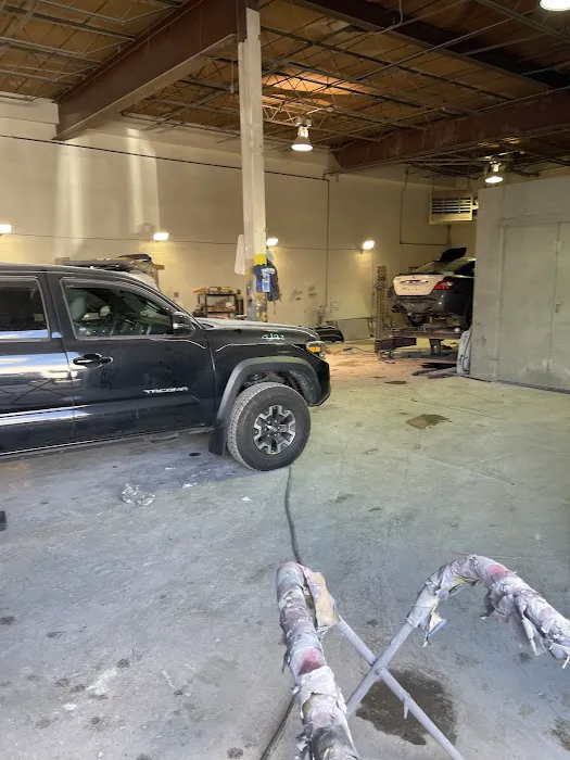 R&R Collision Repair 3