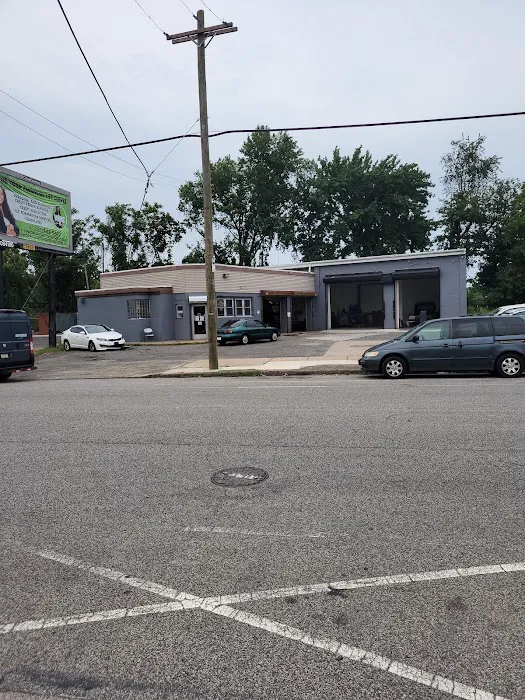 Lee's Automotive Service 0