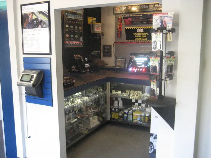 Suburban Auto Radio 9