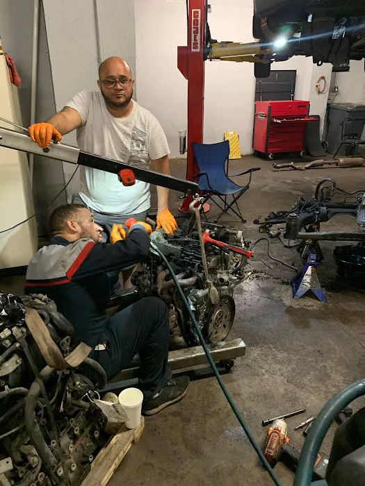 Alberto's Auto Repair 0
