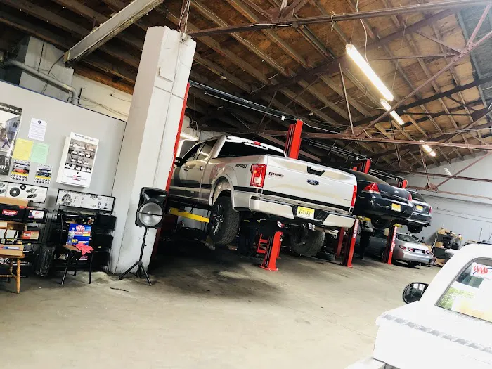 Alberto's Auto Repair 1