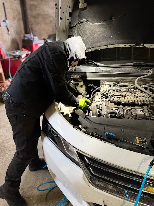 El Bostel Auto Part's Tires & Brake Repair 5