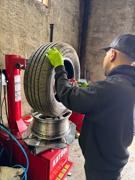El Bostel Auto Part's Tires & Brake Repair 6