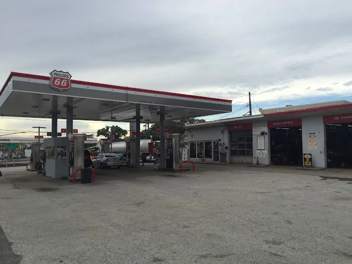 Paul's Auto Repair 5