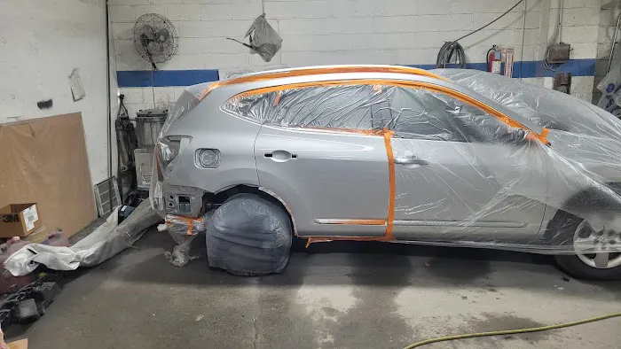 CHRIS' COMPLETE AUTO BODY INC. 0