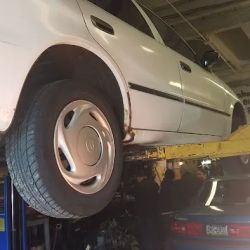 Laracuente Auto Repair ico