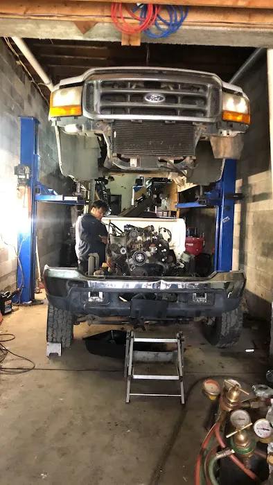 Reyes's Auto Repair LLC 0