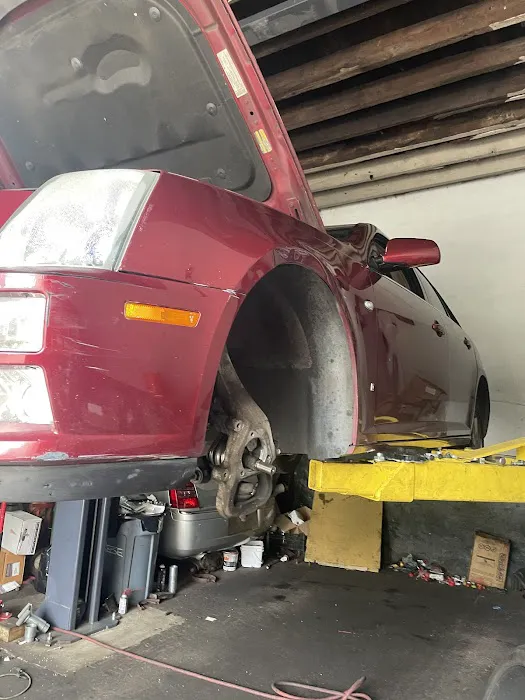 Reyes's Auto Repair LLC 9