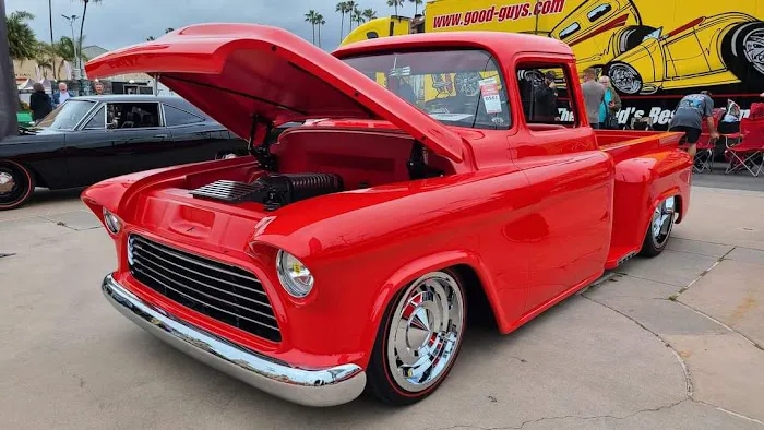 Lucky's Auto Glass 4