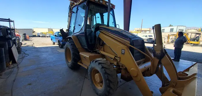 Lucky's Auto Glass 7