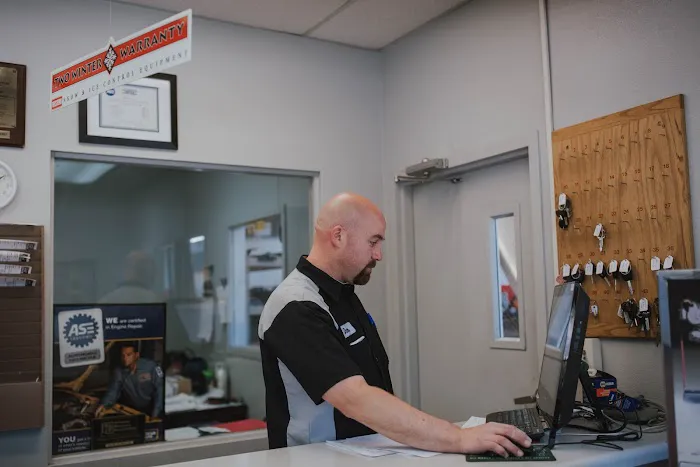 University Auto Repair 3