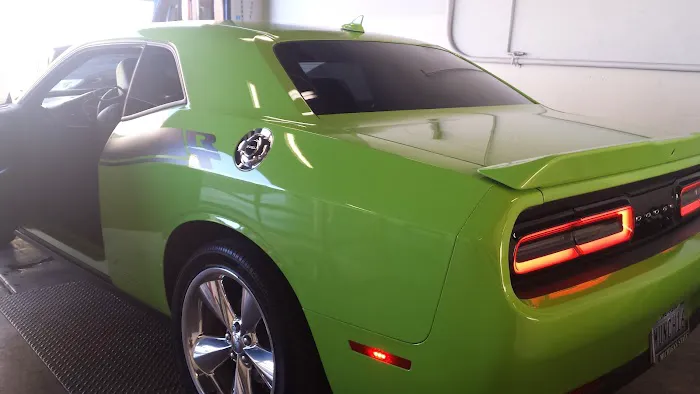 ROYAL TINT-AUTO GLASS & POWER WINDOW REPAIR 3