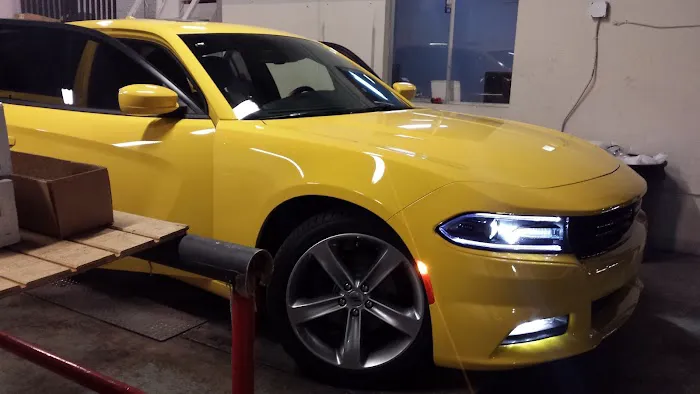ROYAL TINT-AUTO GLASS & POWER WINDOW REPAIR 9