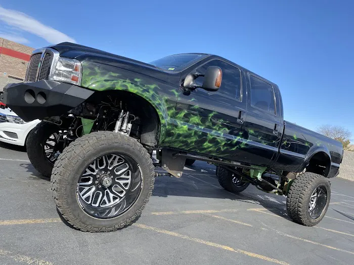 Sin City Diesel & Offroad 9
