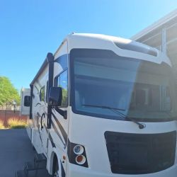 Clint & Lisa's RV Repair ico