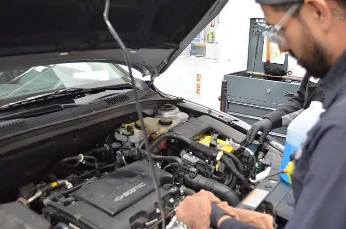 Findlay Chevrolet Service 6
