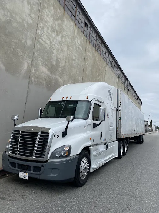 HD Fleet Services 24/7 ROAD SERVICE 4