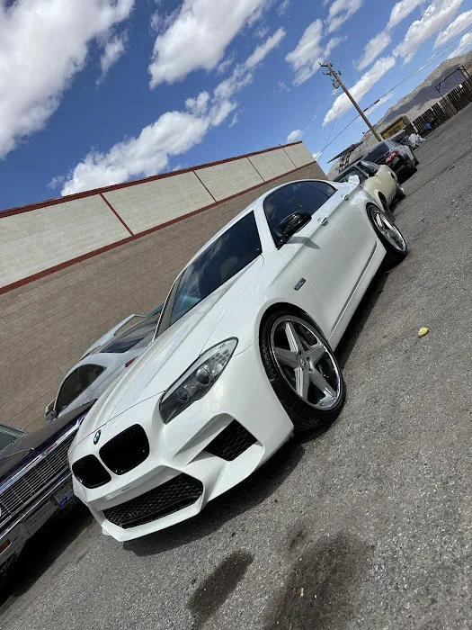 Sanchez garage 3