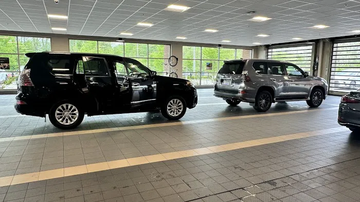 Germain Service Center - Germain Lexus of Easton 8