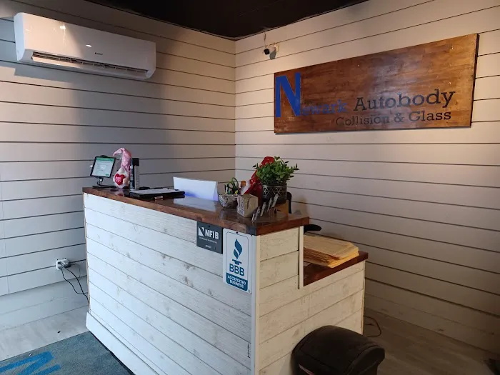 Newark Autobody Collision And Glass 0