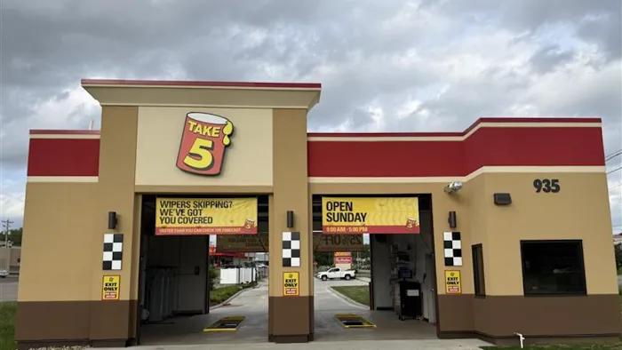 Take 5 Oil Change 1