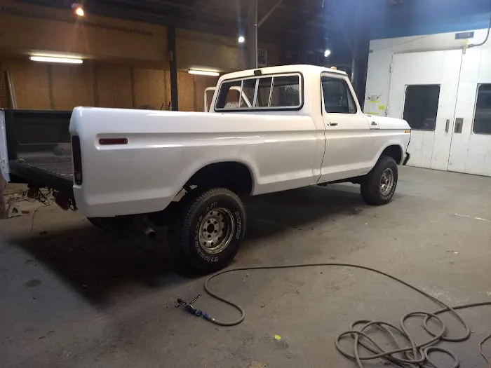 G & M Body And Paint Shop 0