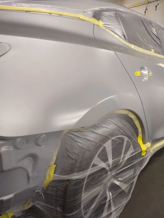 G & M Body And Paint Shop 8