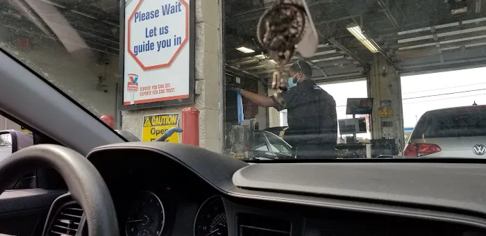 Valvoline Instant Oil Change 4