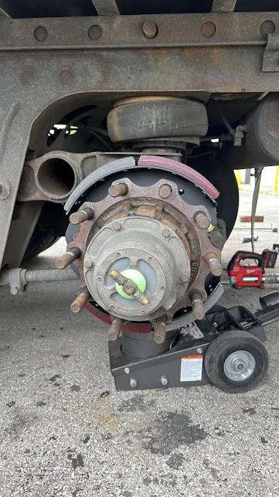 FleetBarn (Truck Trailer Repair) 4