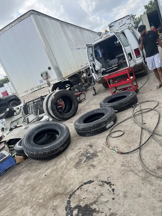 Singh truck & trailer repair shop 0