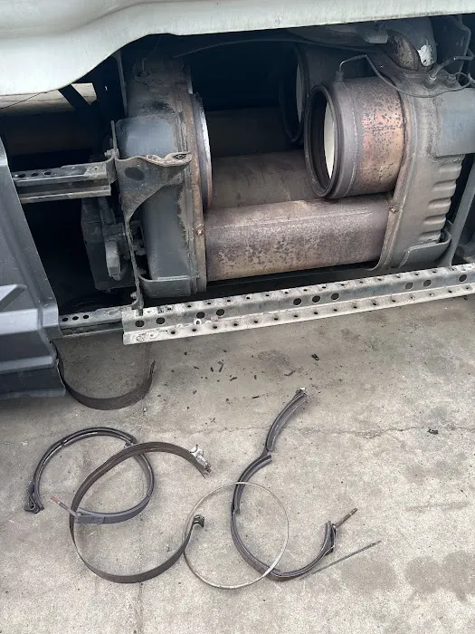 Singh truck & trailer repair shop 5