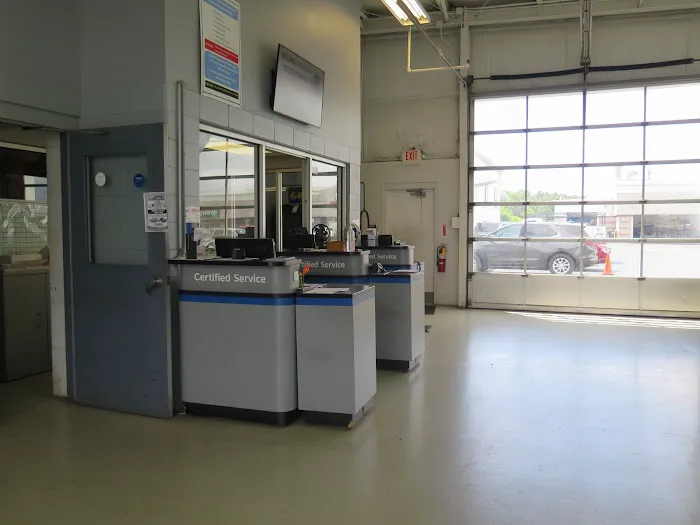 Bush Auto Place Service Center 2