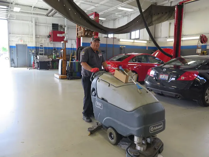 Bush Auto Place Service Center 9