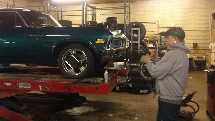 Groves Tire & Service LLC 4
