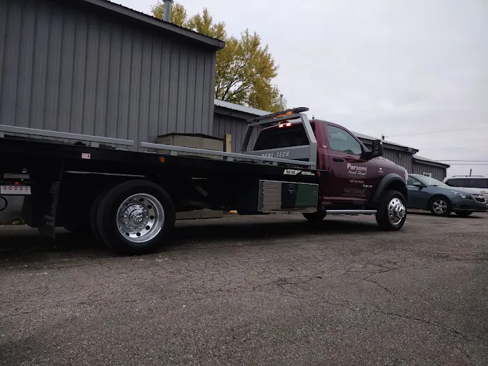 Parsons Auto Hook Road Body Shop and Towing 1